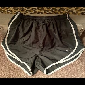 Nike Dri-fit shorts L